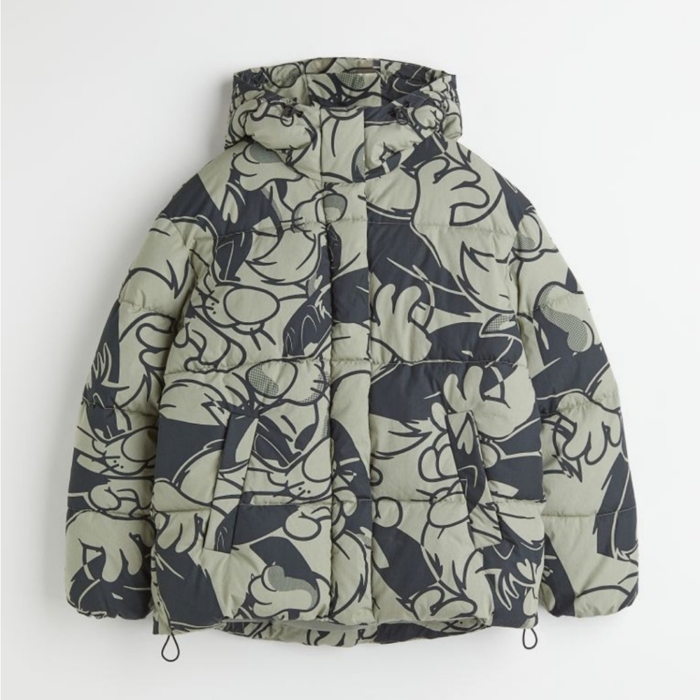 H&M Oversized Sylvester Looney Toons Puffer